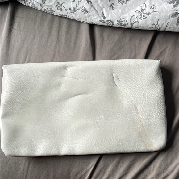 MATT & NAT Clutch - Picture 2 of 3